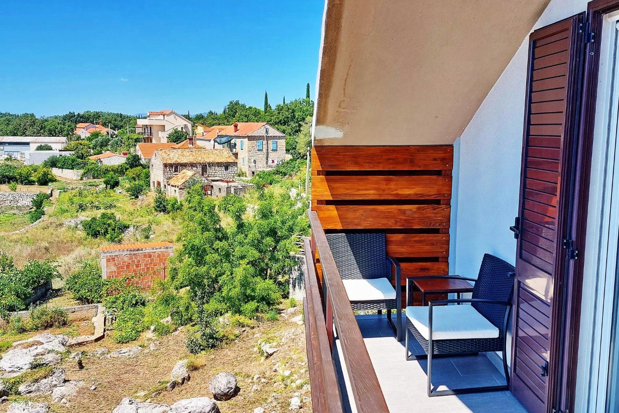 Apartamento Le Petit Čilipi Exterior foto