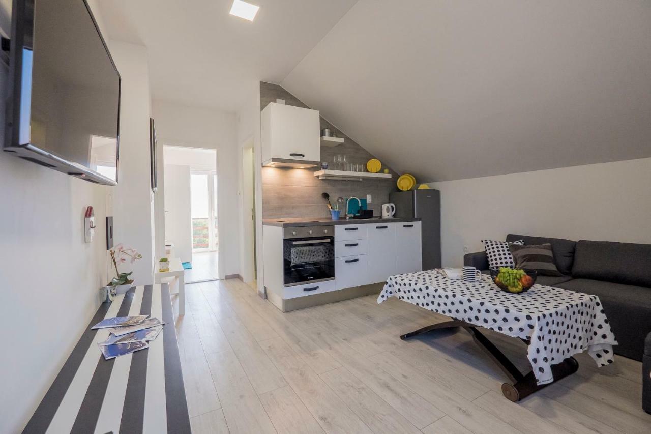 Apartamento Le Petit Čilipi Exterior foto
