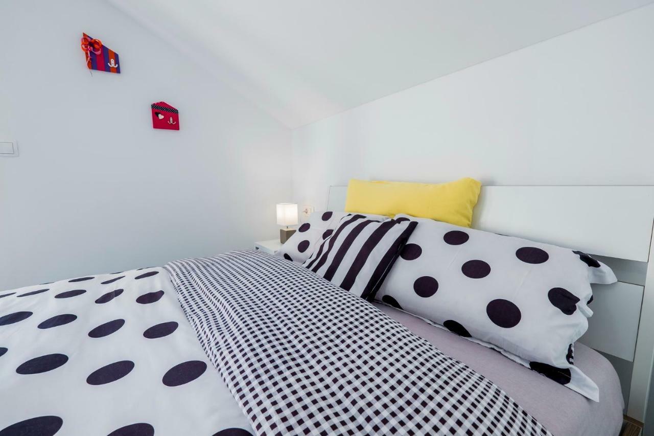 Apartamento Le Petit Čilipi Exterior foto