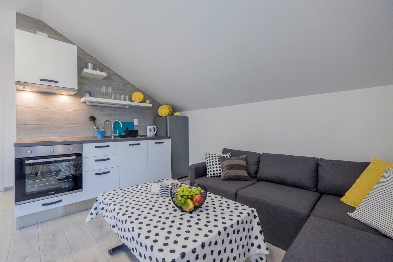 Apartamento Le Petit Čilipi Exterior foto